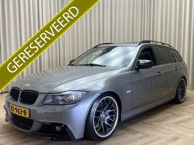 tweedehands BMW 335 3-SERIE Touring d LCI 380 PK / 800 Nm *M PERFORMANCE Sport pakket* 19" Breyton / Pano / Leder / Camera / FULL OPTION