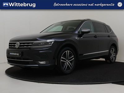 Zwart Occasion 2018 VW Tiguan Highline SUV | € 32.925 (Iets duurder)