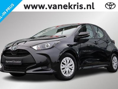 Zwart Occasion 2022 Toyota Yaris Hybrid Active Hatchback | € 20.800 (Eerlijke prijs)