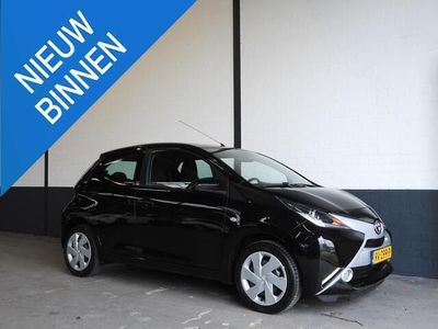 tweedehands Toyota Aygo 1.0 VVT-i Aut. X-Play AIRCO/CAMERA/BLUETOOTH!