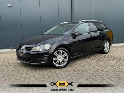 Zwart Gebruikt 2014 VW Golf VII Highline Stationwagen | € 8.835 (Goede deal)