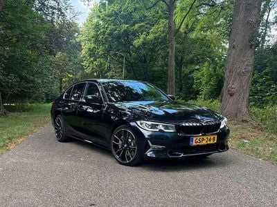 BMW 330e