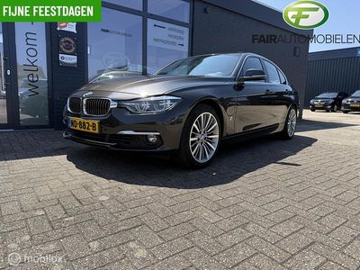 Bruin Gebruikt 2016 BMW 330 Executive Sedan | € 15.950 (Eerlijke prijs)