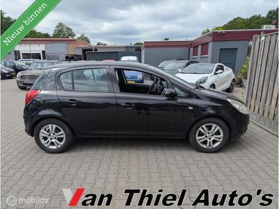 Zwart Occasion 2009 Opel Corsa Cosmo Hatchback | € 2.750 (Eerlijke prijs)