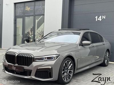 Grijs Gebruikt 2019 BMW 745e M Sport Sedan | € 54.950