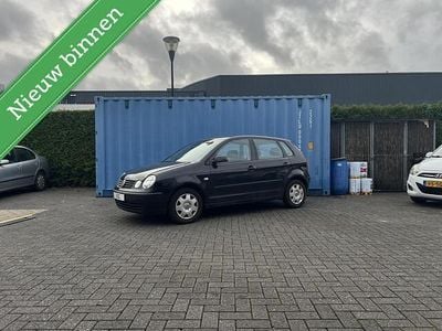 Zwart Gebruikt 2002 VW Polo Hatchback | € 2.250 (Eerlijke prijs)