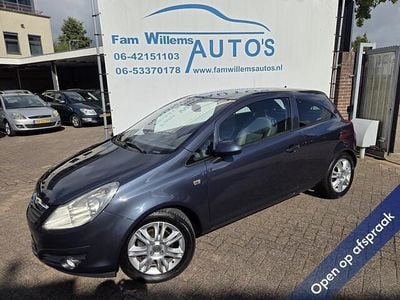 Blauw Occasion 2011 Opel Corsa Cosmo Hatchback | € 2.992 (Goede deal)