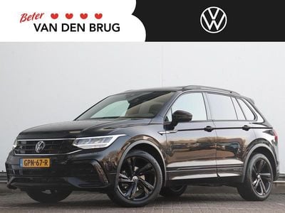 Zwart Occasion 2024 VW Tiguan R-line SUV | € 41.195 (Goede deal)