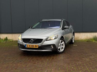 Grijs (metallic) Gebruikt 2013 Volvo V40 Summum Hatchback | € 6.000 (Eerlijke prijs)