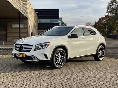 Wit Gebruikt 2015 Mercedes GLA250 Prestige SUV | € 19.445 (Eerlijke prijs)
