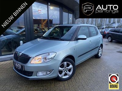 Groen (metallic) Gebruikt 2011 Skoda Fabia Dynamic Hatchback | € 3.995 (Eerlijke prijs)