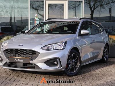 Grijs Occasion 2022 Ford Focus ST-Line Stationwagen | € 15.900 (Iets duurder)