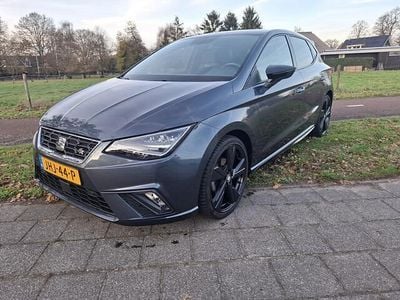 Grijs (metallic) Occasion 2020 Seat Ibiza FR Hatchback | € 13.950 (Super prijs)