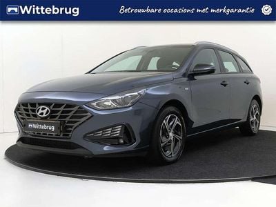 Blauw (metallic) Occasion 2023 Hyundai i30 Comfort Stationwagen | € 19.925 (Eerlijke prijs)