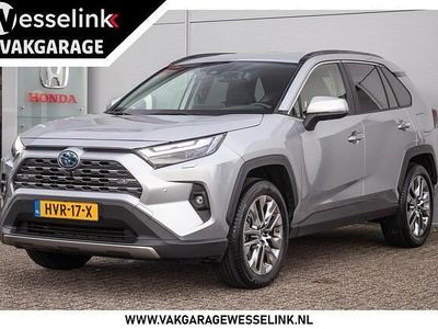 Grijs, metallic lak Gebruikt 2023 Toyota RAV4 Executive SUV | € 42.750 (Goede deal)