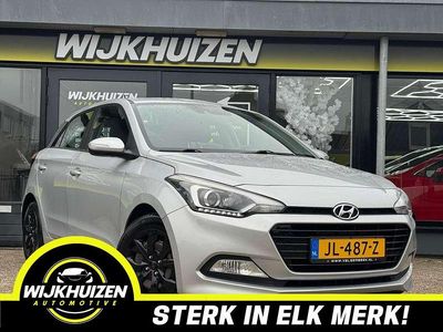 Grijs Occasion 2016 Hyundai i20 Comfort Hatchback | € 6.950 (Eerlijke prijs)