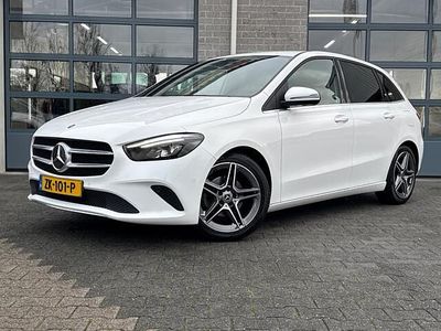 Wit Gebruikt 2019 Mercedes B180 Business MPV | € 22.450 (Goede deal)