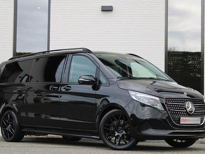 Zwart Gebruikt 2024 Mercedes V300 MPV | € 73.950 (Iets duurder)