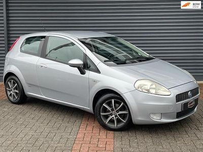 Occasion Fiat Grande Punto Dynamic 78 PK (57 kW) 2007 Grijs Hatchback