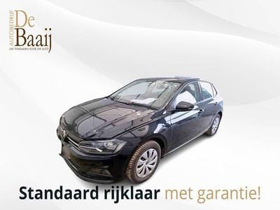 Zwart (metallic) Gebruikt 2021 VW Polo Comfortline Hatchback | € 13.950 (Goede deal)