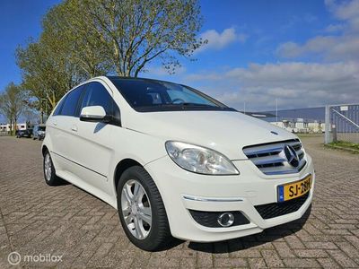 Mercedes B180