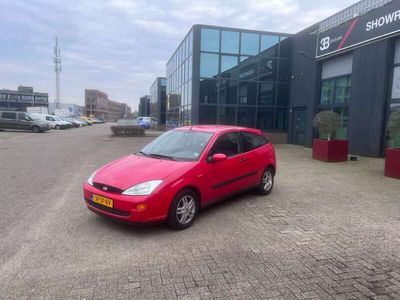 tweedehands Ford Focus 1.4-16V Trend