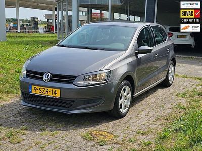 Grijs Gebruikt 2013 VW Polo Edition Hatchback | € 5.950 (Eerlijke prijs)