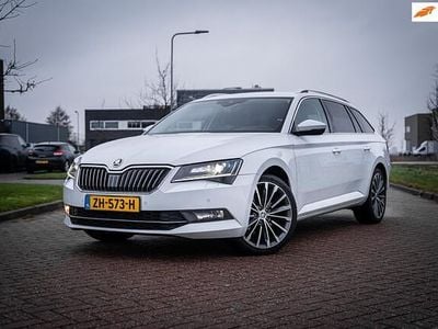 Wit Occasion 2017 Skoda Superb Business Line Stationwagen | € 11.900 (Goede deal)