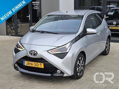 Grijs Occasion 2019 Toyota Aygo X-play Hatchback | € 12.449 (Eerlijke prijs)