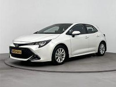 Wit Occasion 2024 Toyota Corolla Hybrid Active Hatchback | € 27.795 (Eerlijke prijs)