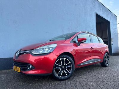 Occasion Renault Clio GrandTour Dynamique 90 PK (66 kW) 2013 Rood Stationwagen