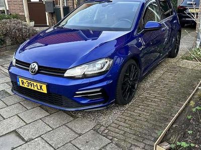 Blauw Gebruikt 2017 VW Golf VII Business Hatchback | € 14.250 (Eerlijke prijs)