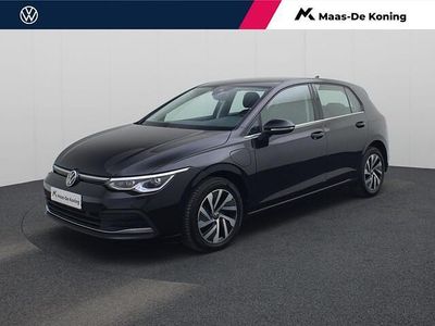 Zwart Gebruikt 2022 VW Golf VIII Style Hatchback | € 24.340 (Goede deal)