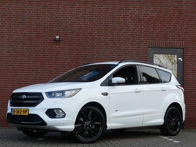 Wit Gebruikt 2018 Ford Kuga ST-Line SUV | € 18.950 (Eerlijke prijs)