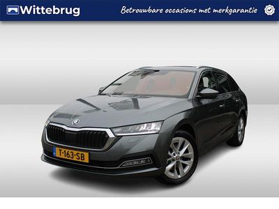 Grijs Occasion 2023 Skoda Octavia Business Line Stationwagen | € 30.950 (Duur)
