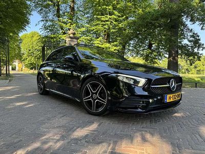 Zwart Gebruikt 2020 Mercedes A180 AMG line Hatchback | € 26.499 (Duur)