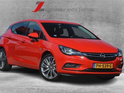 Rood Occasion 2017 Opel Astra Innovation Hatchback | € 12.999 (Eerlijke prijs)
