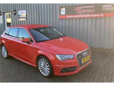 Rood Gebruikt 2015 Audi A3 Ambition Hatchback | € 12.750 (Eerlijke prijs)