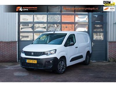Wit Occasion 2023 Peugeot Partner S MPV | € 19.950 (Iets duurder)