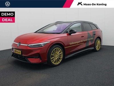 Rood Gebruikt 2025 VW ID.7 Pro Stationwagen | € 51.980 (Eerlijke prijs)