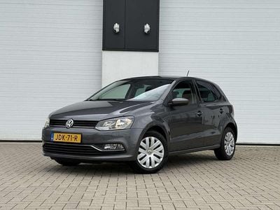 Grijs Gebruikt 2017 VW Polo Hatchback | € 8.400 (Goede deal)