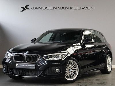 Zwart (metallic) Occasion 2017 BMW 118 Executive Hatchback | € 17.880 (Eerlijke prijs)