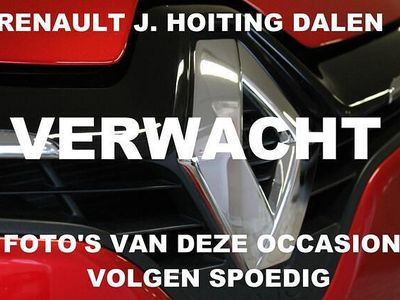 Gris rafale (grijs metallic) Occasion 2024 Renault Clio V Evolution Hatchback | € 18.950 (Eerlijke prijs)