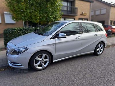 Mercedes B180