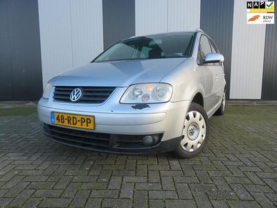 Occasion VW Touran Highline 150 PK (110 kW) 2005 Grijs MPV