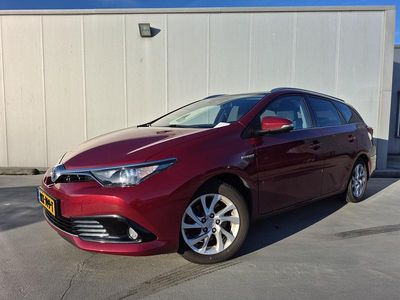Rood Occasion 2017 Toyota Auris Stationwagen | € 18.499 (Duur)