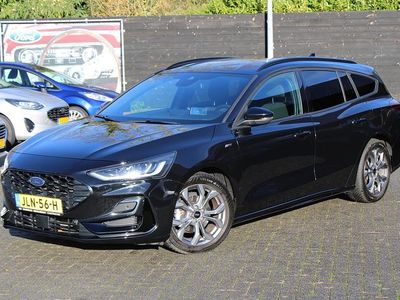 Zwart Gebruikt 2024 Ford Focus ST-Line X Stationwagen | € 28.995 (Eerlijke prijs)
