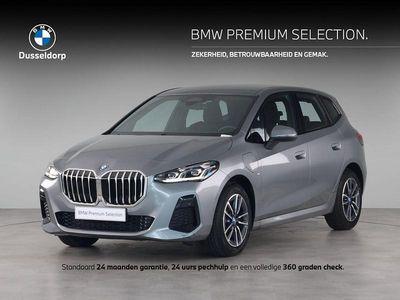 Skyscraper grey metallic (grijs metallic) Gebruikt 2024 BMW 230e Active Tourer Comfort Edition MPV | € 37.950