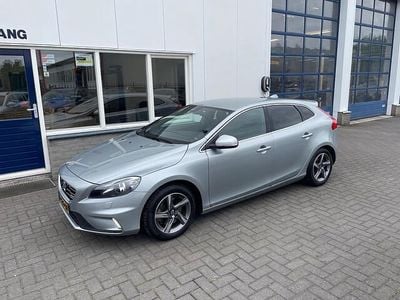 Occasion Volvo V40 R-Design 152 PK (111 kW) 2015 Grijs (metallic) Hatchback