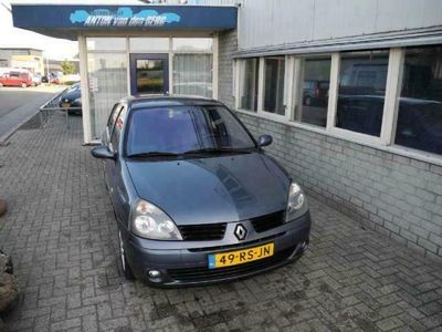 tweedehands Renault Clio 1.6-16V Community